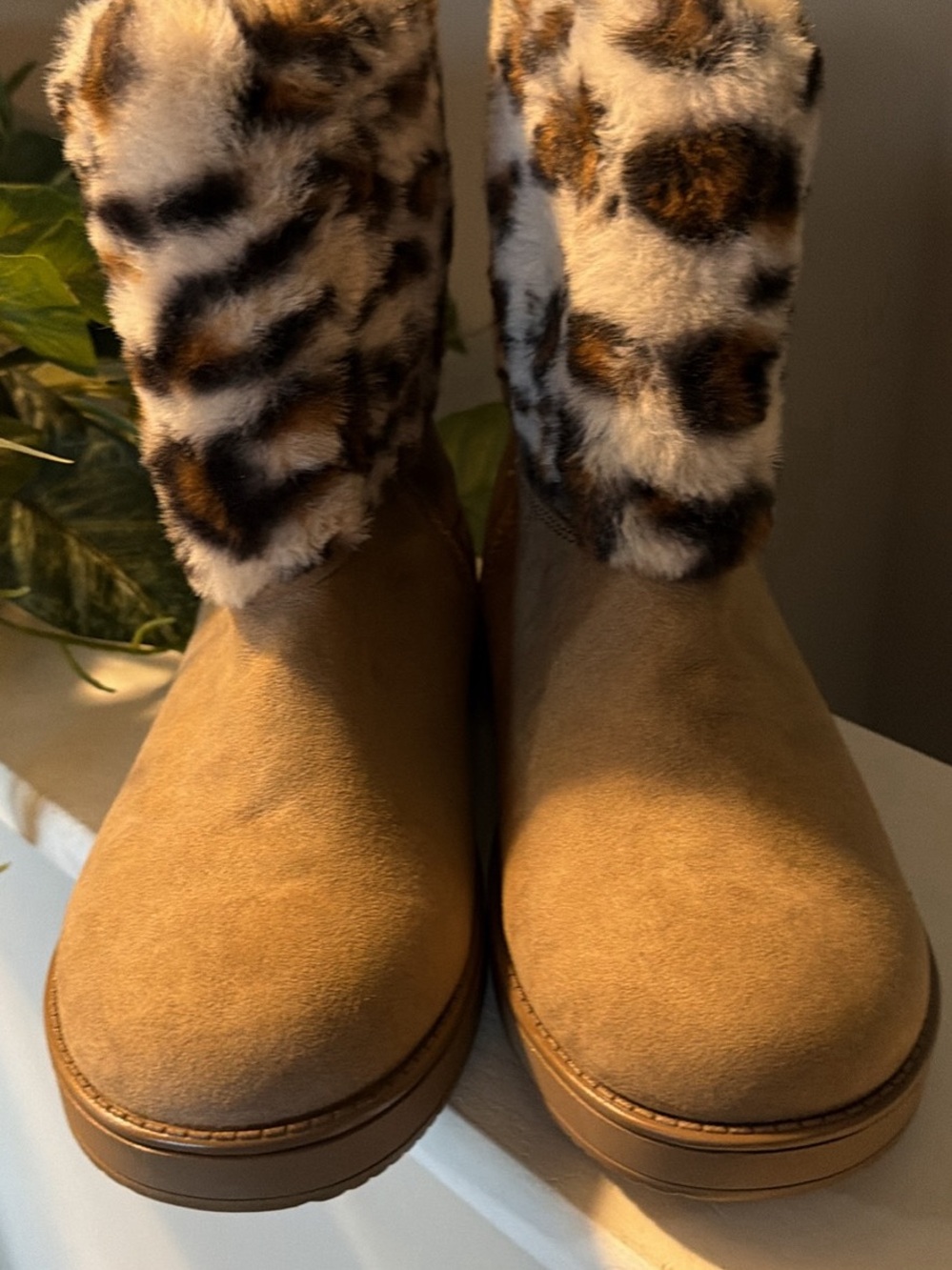 Brand New Womans BGB Faux Fur Trim Tan Winter Boots - Cozy Leopard Accent!!🔥🔥🔥🔥🔥